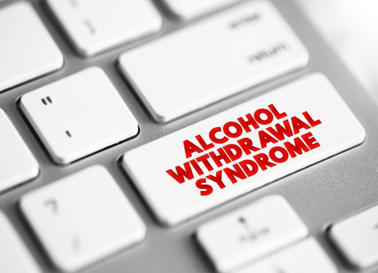Czy aktualna wiedza o mechanizmach rozwoju alkoholowego zespołu abstynencyjnego i majaczenia alkoholowego pomaga w ich leczeniu?