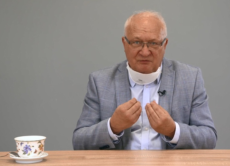 Dermatolodzy pytają, prof. Krzysztof Simon odpowiada. Cz. 3. Objawy skórne COVID-19, leczenie COVID-19. Choroby zakaźne i ich leczenie. Szczepienia.